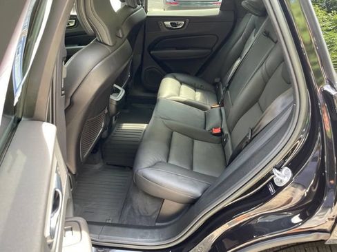 Certified 2023 Volvo XC60 B5 Plus w/ Climate Package AWD/4WD image 12