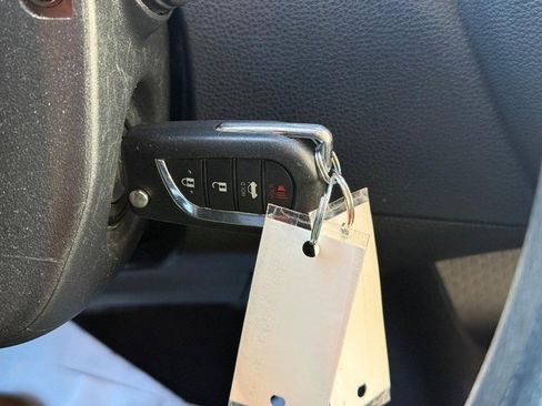 Used 2024 Toyota Corolla LE image 29