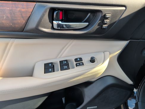 Used 2019 Subaru Outback 2.5i Limited image 10