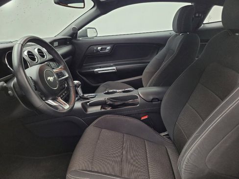 Used 2017 Ford Mustang Coupe RWD image 17