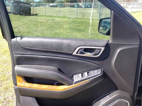 Used 2015 GMC Yukon Denali w/ Premium Package image 9