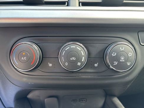 Used 2024 Chevrolet Trax LS w/ LS Convenience Package image 31