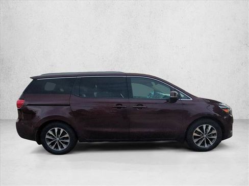 Used 2018 Kia Sedona SX image 4
