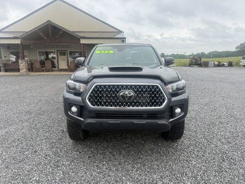 Used 2019 Toyota Tacoma TRD Sport AWD/4WD image 6