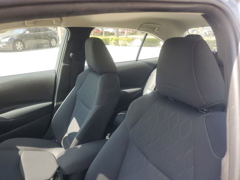 Used 2021 Toyota Corolla LE image 17