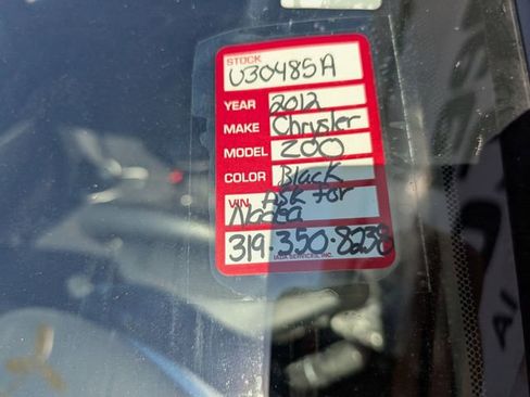 Used 2012 Chrysler 200 LX FWD image 21