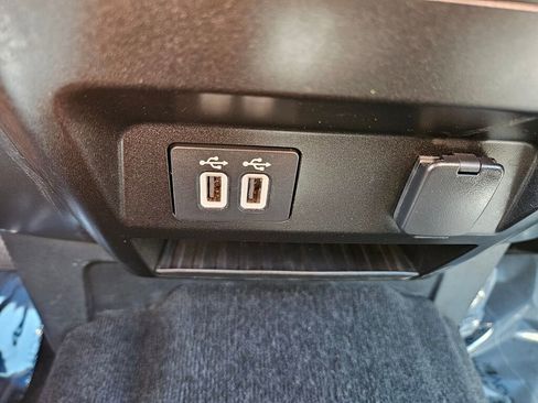 Used 2020 Ford F150 XLT image 7