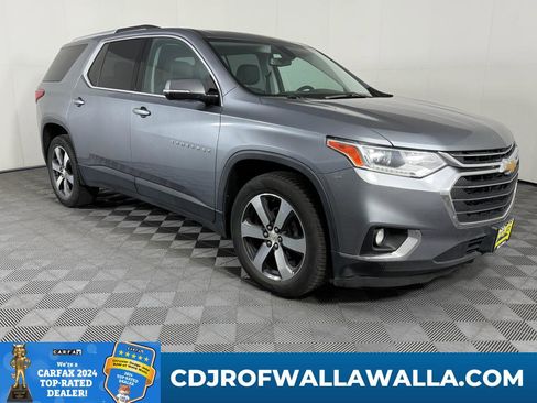 Used 2018 Chevrolet Traverse LT AWD/4WD image 1