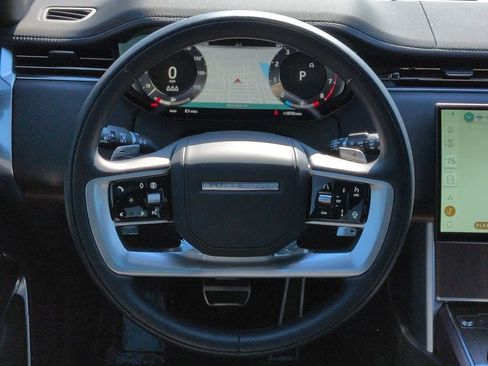 Certified 2025 Land Rover Range Rover SE image 24