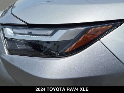 Used 2024 Toyota RAV4 XLE FWD image 10