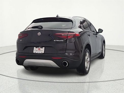Used 2018 Alfa Romeo Stelvio AWD image 7