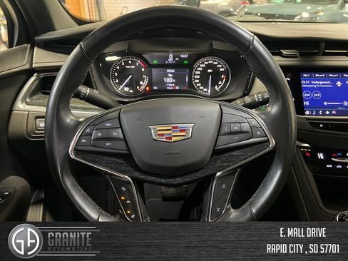 Used 2022 Cadillac XT5 Premium Luxury image 14