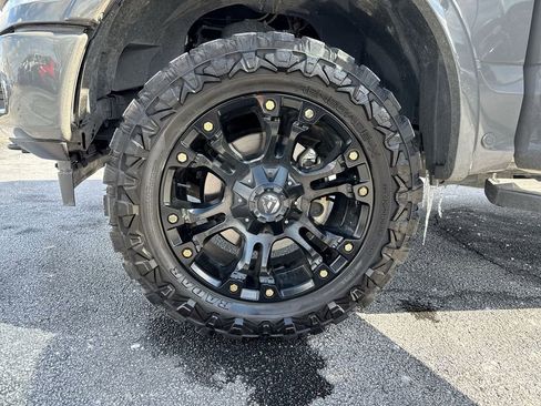 Used 2018 Ford F150 Lariat w/ Equipment Group 502A Luxury image 28