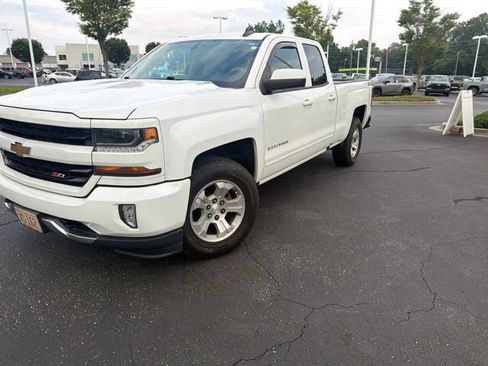 Used 2018 Chevrolet Silverado 1500 LT w/ All Star Edition AWD/4WD image 2