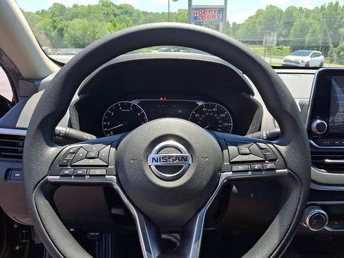 Used 2020 Nissan Altima 2.5 S FWD image 19