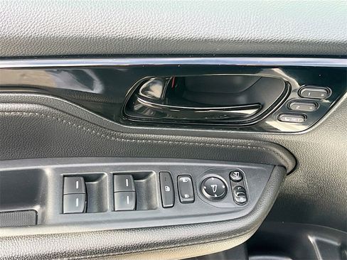 Used 2023 Honda Odyssey Elite image 18
