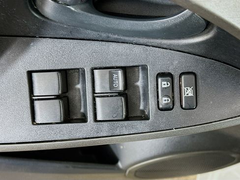 Used 2009 Toyota RAV4 Limited image 15