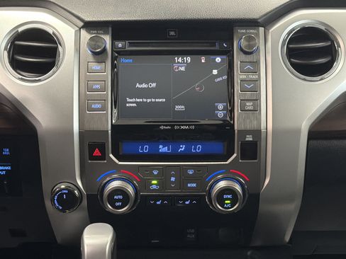 Used 2018 Toyota Tundra Limited w/ Limited Premium Package AWD/4WD image 16