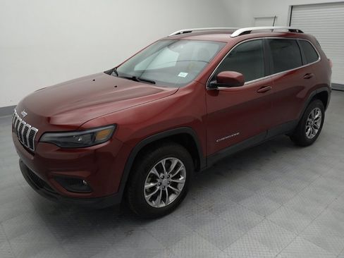 Used 2021 Jeep Cherokee Latitude Lux w/ Comfort/Convenience Group image 2