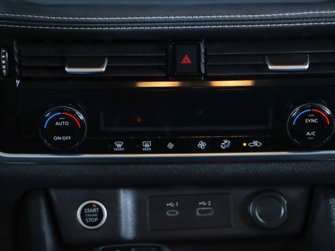 Used 2022 Nissan Rogue SV FWD image 20