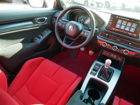 Used 2025 Honda Civic Type R image 9