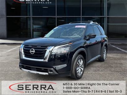 Used 2024 Nissan Pathfinder SL