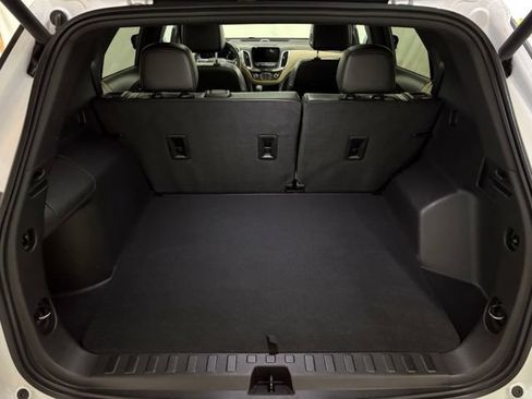 Used 2023 Chevrolet Equinox Premier FWD image 12