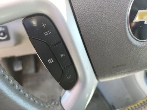 Used 2011 Chevrolet Traverse LT w/ Personal Connectivity Package AWD/4WD image 10