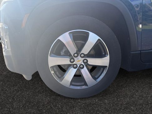 Certified 2022 Chevrolet Traverse LT w/ LT Premium Package image 14