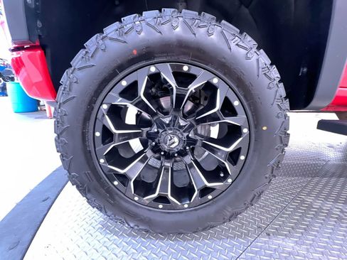 Used 2023 Chevrolet Silverado 1500 Custom w/ LPO, Dark Essentials Package AWD/4WD image 10