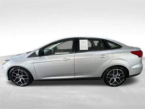 Used 2018 Ford Focus SEL FWD image 8
