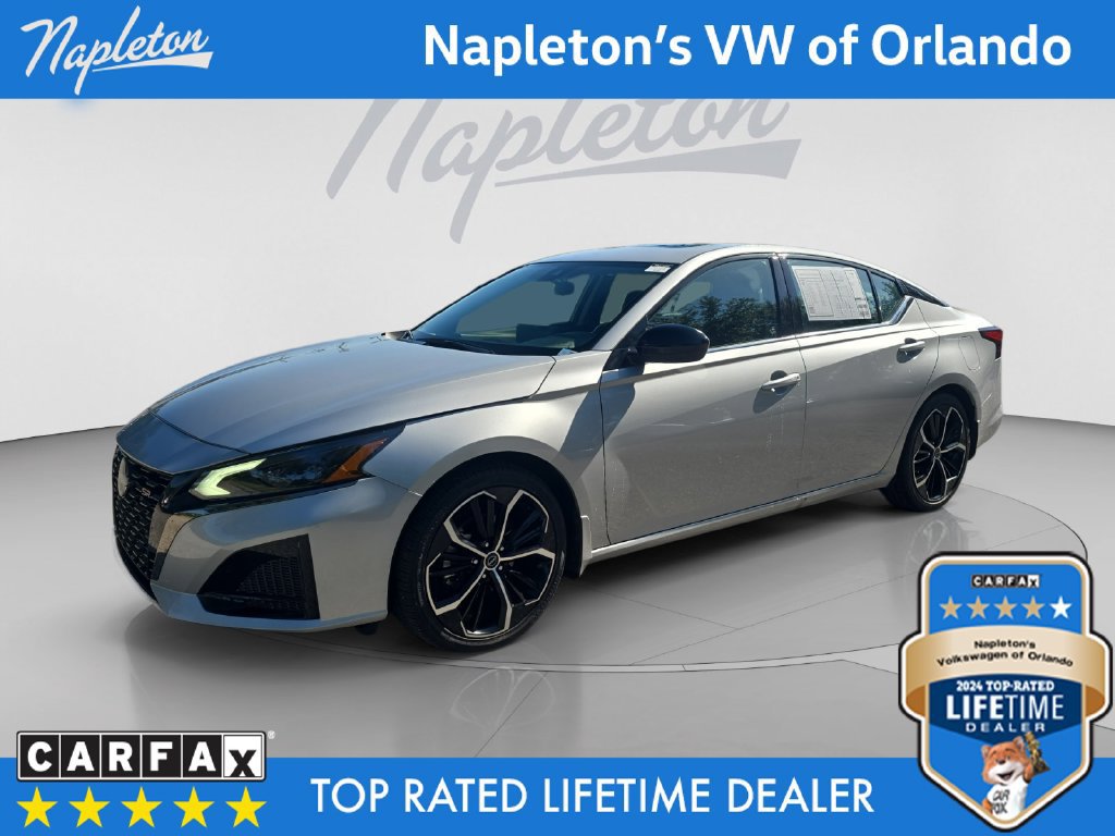 Used 2024 Nissan Altima 2.5 SR w/ SR Premium Package FWD image 1