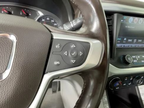 Used 2018 GMC Acadia SLT AWD/4WD image 26
