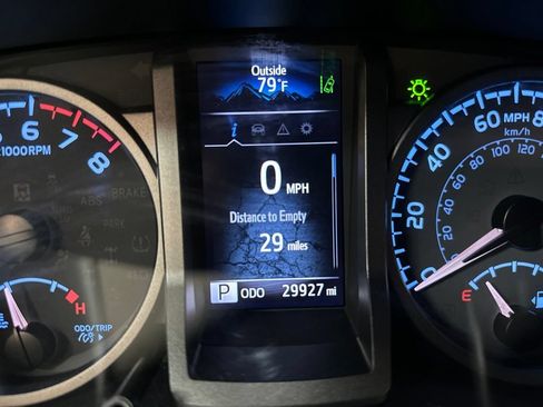 Used 2023 Toyota Tacoma TRD Sport w/ Technology Package AWD/4WD image 25
