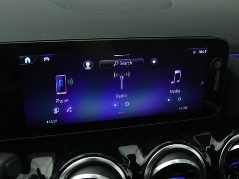 New 2026 Mercedes-Benz GLA 250 4MATIC image 5