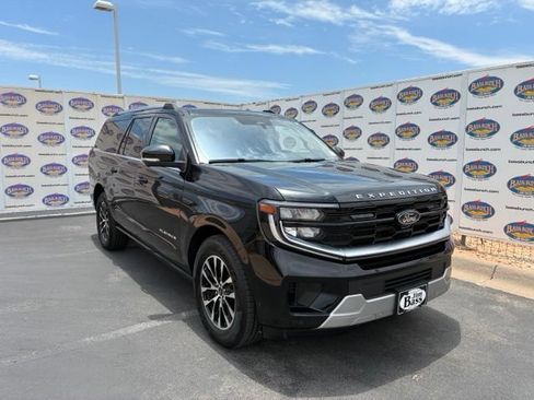 Certified 2025 Ford Expedition Max Platinum AWD/4WD image 2