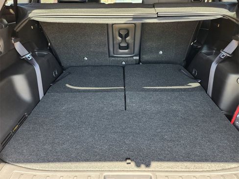 New 2025 Mitsubishi Outlander SE image 21