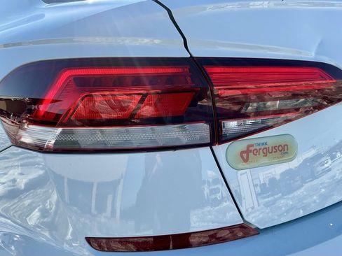 Used 2020 Volkswagen Passat 2.0T SE w/ Sunroof Package image 14