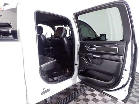 Used 2022 RAM 1500 Laramie AWD/4WD image 34