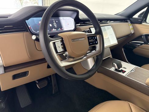 New 2026 Land Rover Range Rover Long Wheelbase SE AWD/4WD image 23