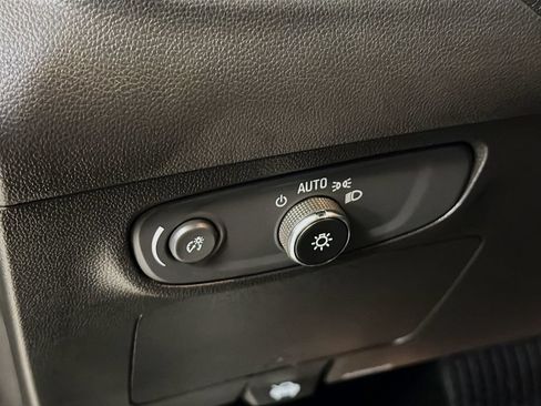 Used 2024 Buick Encore GX Preferred FWD image 12