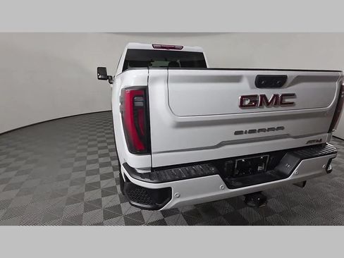 Used 2025 GMC Sierra 2500 AT4 AWD/4WD image 43