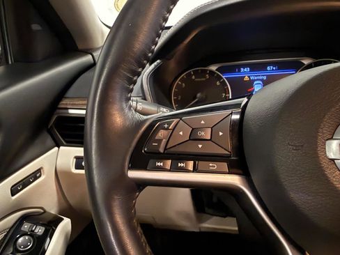 Used 2021 Nissan Altima 2.5 Platinum AWD/4WD image 21