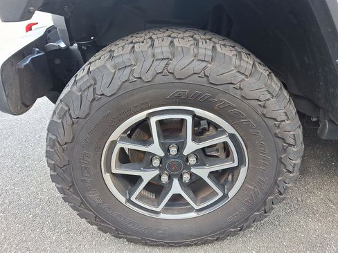 Certified 2024 Jeep Wrangler Unlimited Rubicon image 7