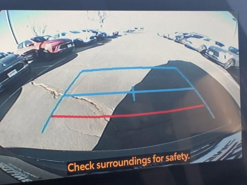 Used 2024 Toyota Highlander LE image 26