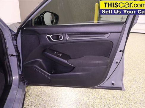 Used 2025 Honda Civic Sport image 32
