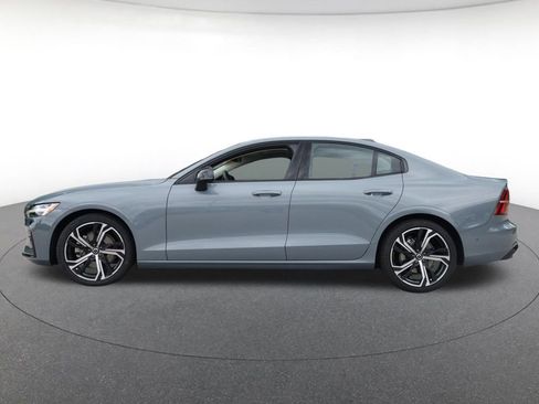 Used 2023 Volvo S60 B5 Plus w/ Climate Package FWD image 2