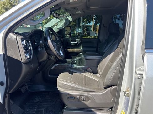 Used 2022 GMC Sierra 3500 Denali w/ Denali Ultimate Package image 16