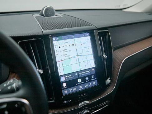 Certified 2023 Volvo XC60 T8 Ultimate w/ Climate Package AWD/4WD image 14