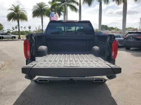 Used 2021 GMC Sierra 1500 SLT w/ SLT Premium Plus Package AWD/4WD image 12